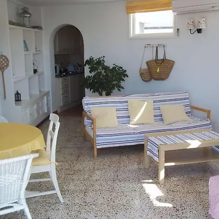 Sleeps 3 Wifi * Famara